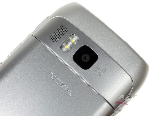 Chiêm ngưỡng Nokia E6: Chiến binh đường phố