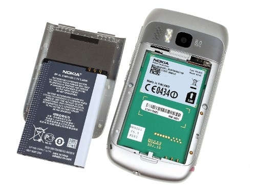 Chiêm ngưỡng Nokia E6: Chiến binh đường phố