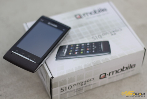 'Đập hộp' Q-mobile S10 chạy Android 2.2 'Đập hộp' Q-mobile S10 chạy Android 2.2