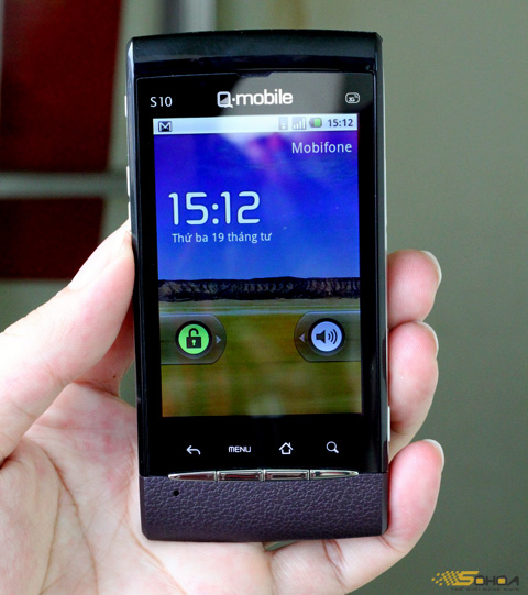 'Đập hộp' Q-mobile S10 chạy Android 2.2