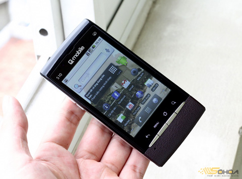 'Đập hộp' Q-mobile S10 chạy Android 2.2