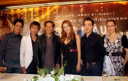 Ban nhạc Nhật đệm đàn cho liveshow Hồ Quỳnh Hương