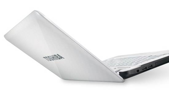 Toshiba Satellite L700 series &ndash; C&aacute; t&iacute;nh c&ugrave;ng sắc m&agrave;u