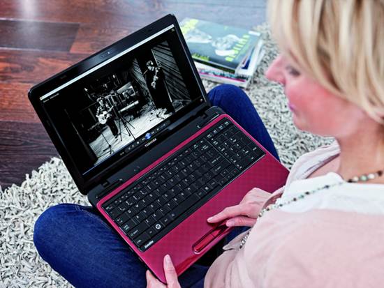 Toshiba Satellite L700 series &ndash; C&aacute; t&iacute;nh c&ugrave;ng sắc m&agrave;u