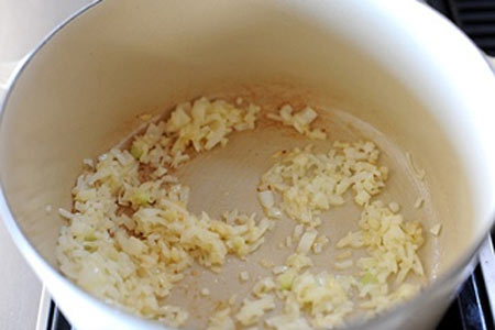 Nấu ăn: Ấm bụng món súp bông cải trắng