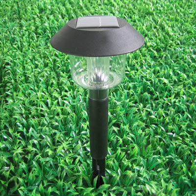 Vườn xinh với đèn năng lượng mặt trời