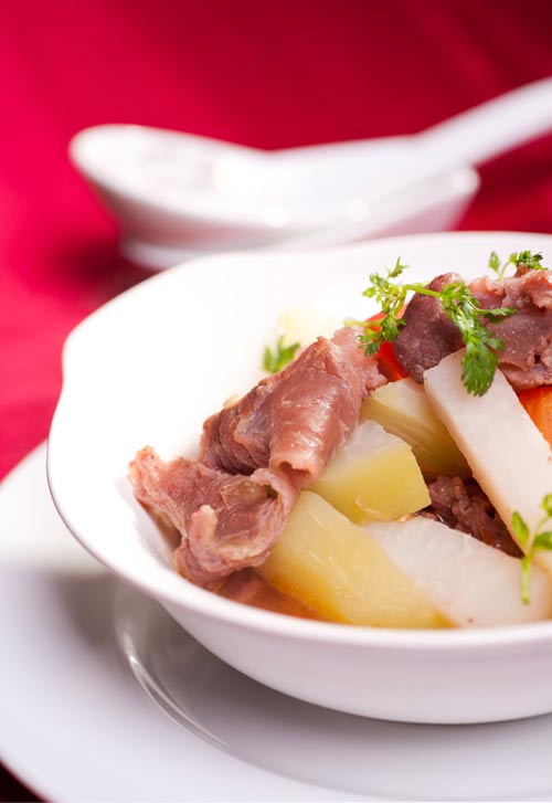 Nấu ăn: Ngọt thơm canh su hào hầm thịt bò