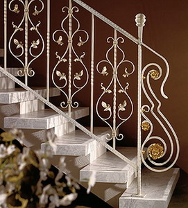 Sang trọng với sắt nghệ thuật Thủy Tiên