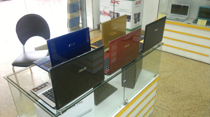 Asus K43 Series: Đa sắc m&agrave;u - đa c&aacute; t&iacute;nh.