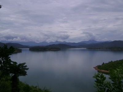 Du ngoạn Hồ Phú Ninh