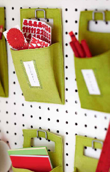 Làm điệu cho chiếc tủ cũ nhà bạn