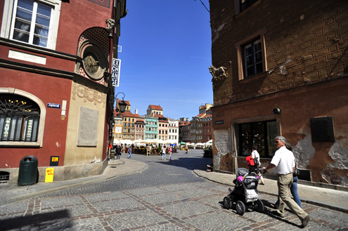 Lặng lẽ thành cổ Warszawa