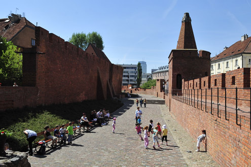 Lặng lẽ thành cổ Warszawa