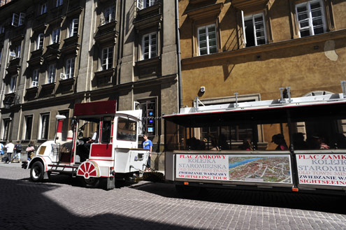 Lặng lẽ thành cổ Warszawa