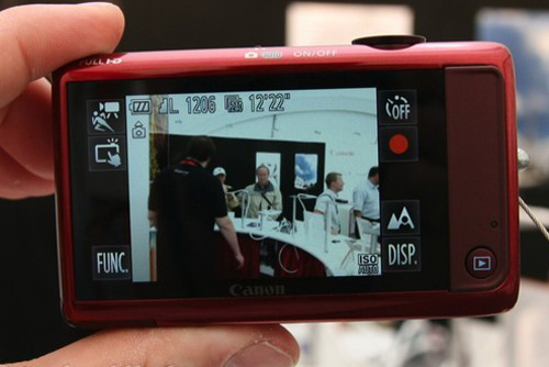 Ảnh máy compact cảm ứng cao cấp nhất của Canon