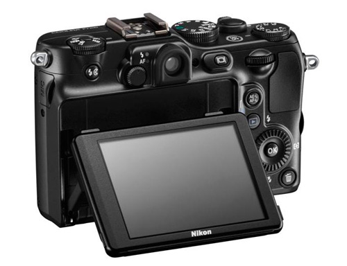 Nikon ra AW100 siêu bền và P7100 cao cấp
