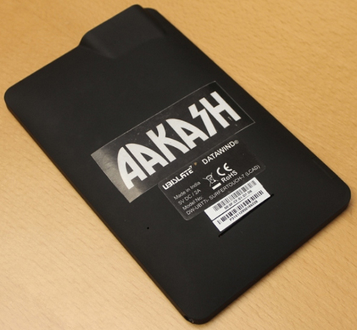 Trên tay máy tính bảng Aakash 35 USD