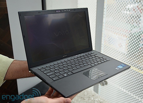 Cận cảnh Sony Vaio Z phiên bản 2011 Cận cảnh Sony Vaio Z phiên bản 2011