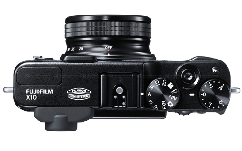 Fujifilm X10 giá 600 USD Fujifilm X10 giá 600 USD