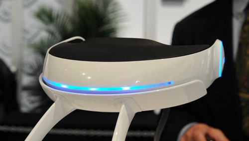 Kính tích hợp màn hình 3D 750 inch của Sony