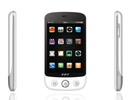 B990 là chiếc điện thoại FPT đầu tiên được tích hợp "công nghệ xanh". Ảnh: FTP.