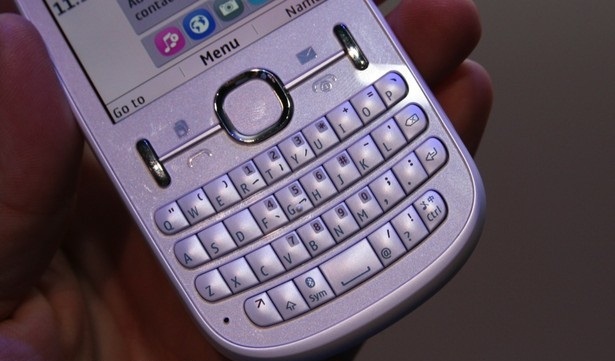 nokia-asha-200-201-300-303-pictures-10