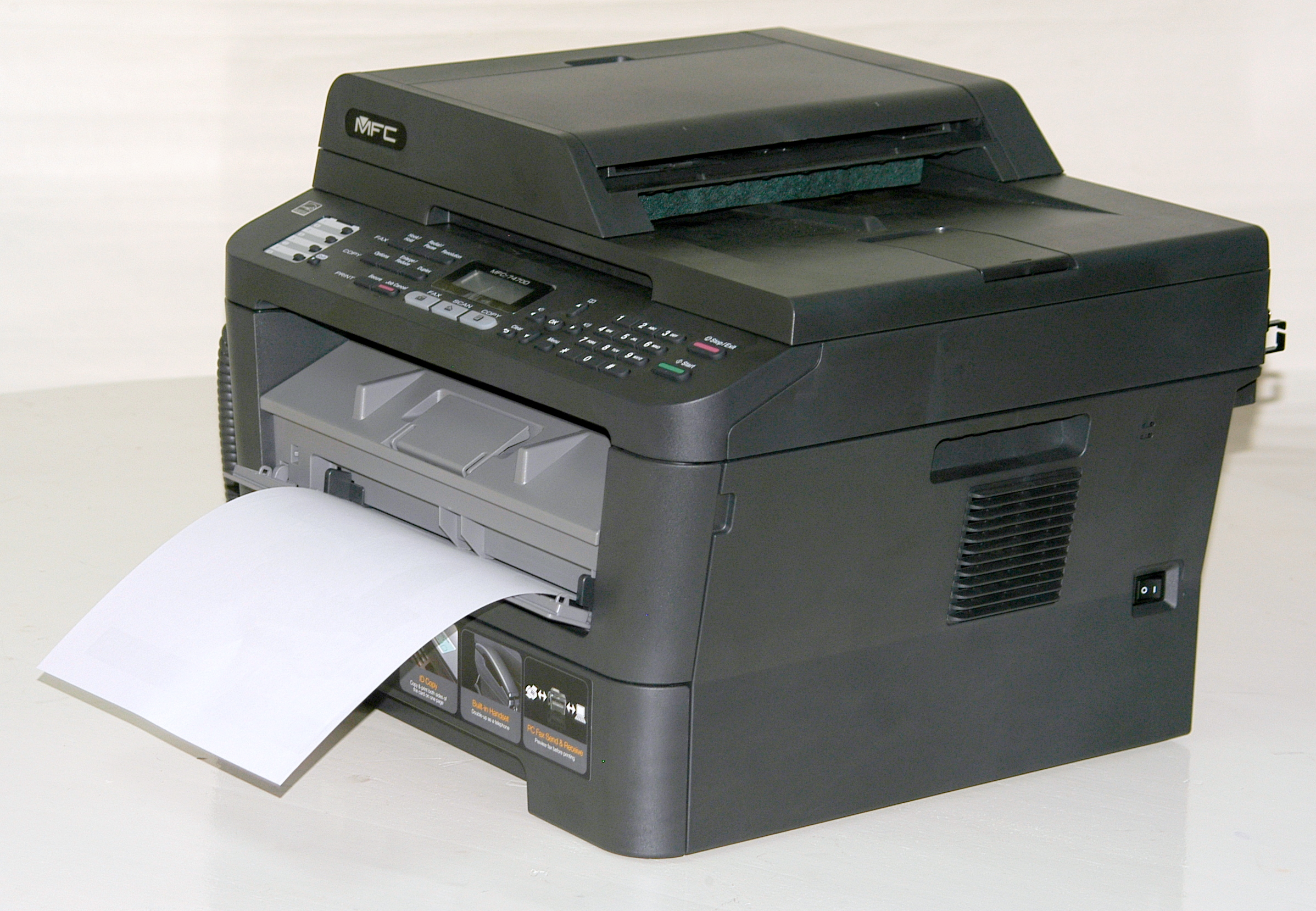 Máy in đa chức năng Brother MFC 7470D