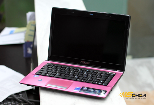 Màn hình gương trên Acer Aspire 4750G.